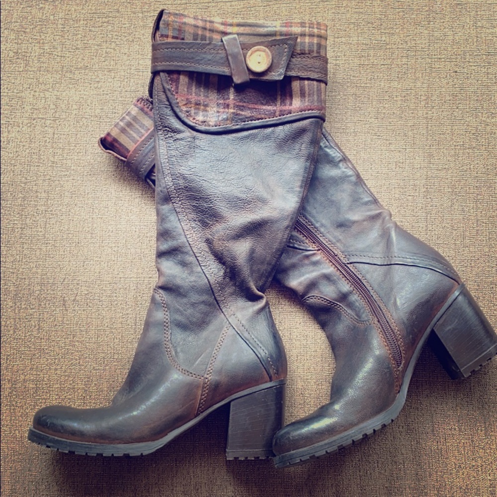 ALDO Tall Leather zip boots. Block heel US 6 EU 36